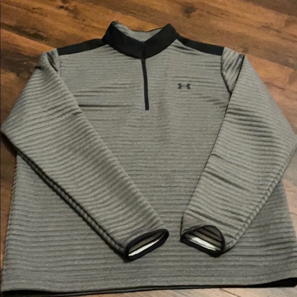 Under Armour pullover